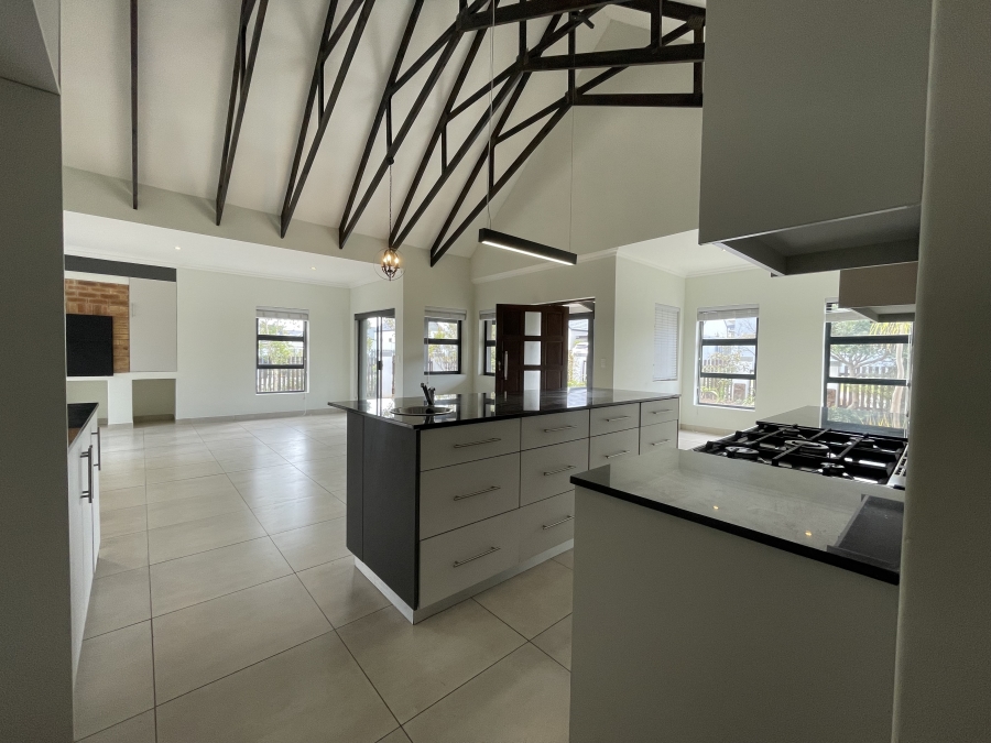 3 Bedroom Property for Sale in Blue Mountain Village Western Cape